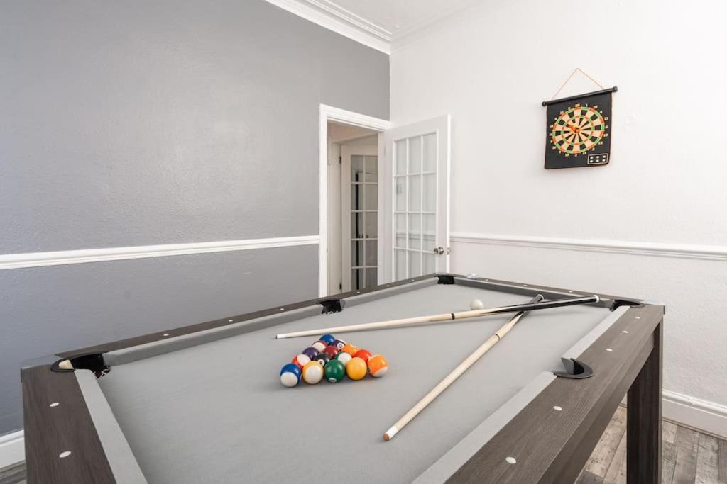Holiday home Spacious 3br - Pool Table - Games - Sleeps 9