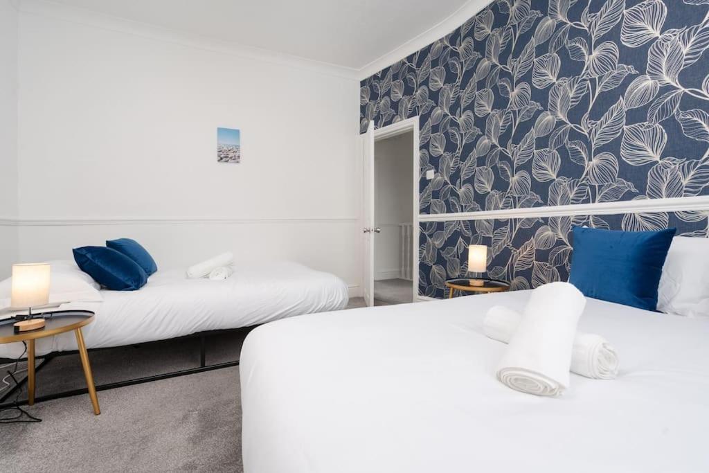 Holiday home Spacious 3br - Pool Table - Games - Sleeps 9 Manchester
